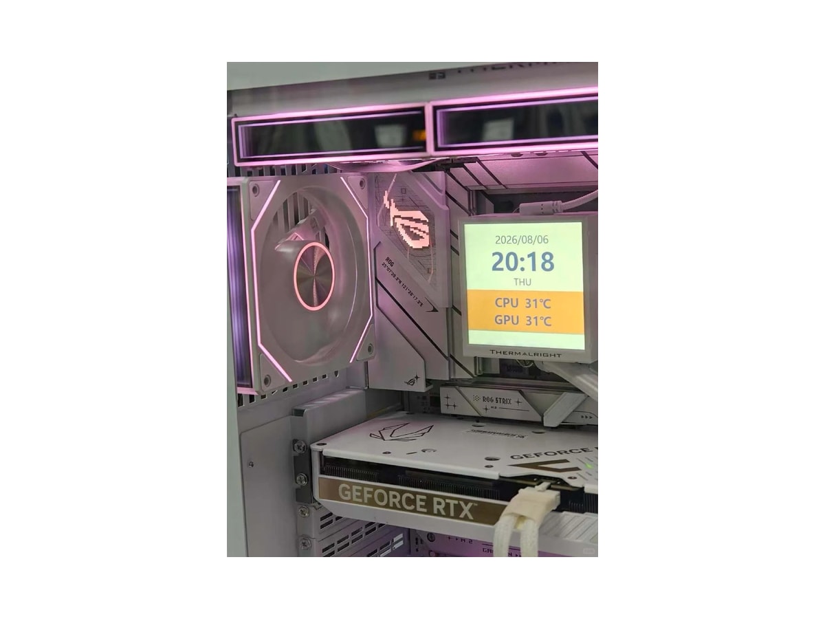 RYZEN 7 9700X | RTX 5070 | Lian Li All-White Compact Gaming Pc thumbnail 2